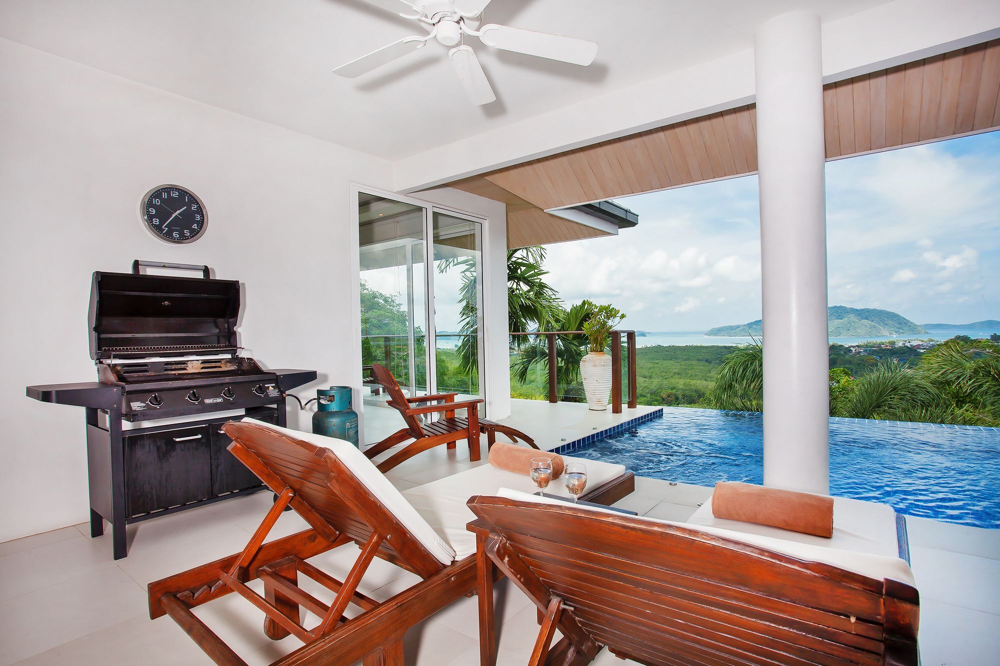 Villa Alangkarn Andaman 5 Bed Infinity Pool With Incredible View Nai Harn المظهر الخارجي الصورة